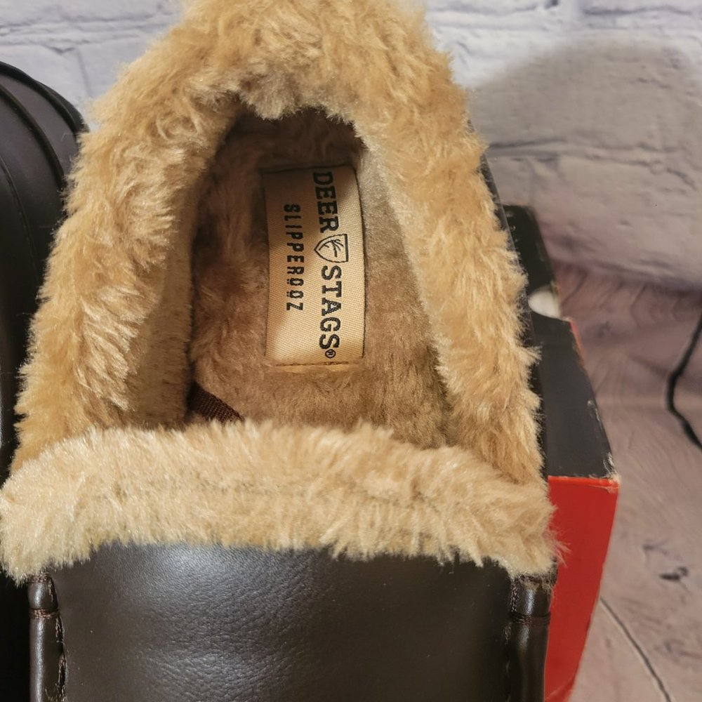 Deer Stags Men’s Slipperooz Moccasin Slippers Brown Dark - Picture 2 of 7